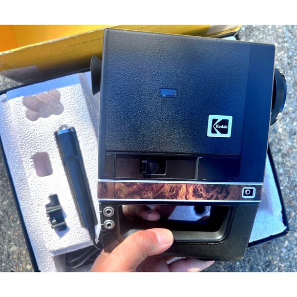 Vintage Kodak Ektasound 130 Movie Camera Outfit w/ Microphone & Box – Super 8 - Picture 7 of 7